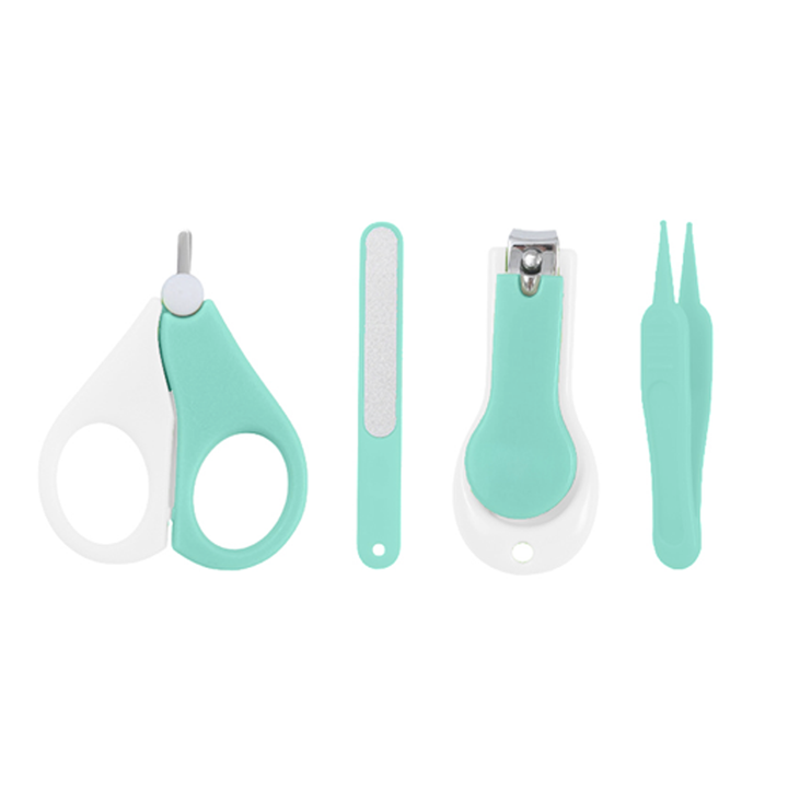 Compact grooming kit