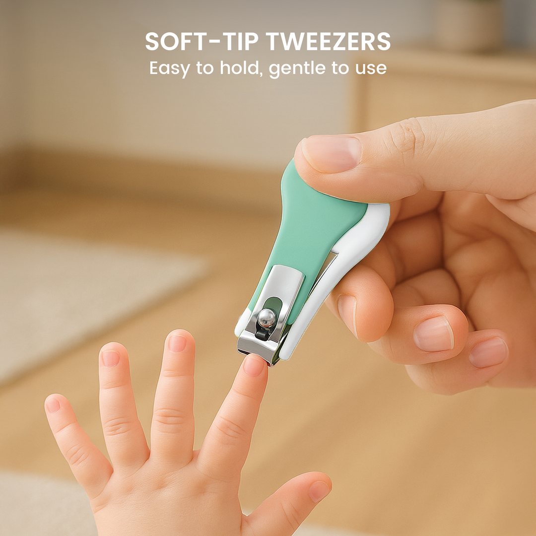 Compact grooming kit