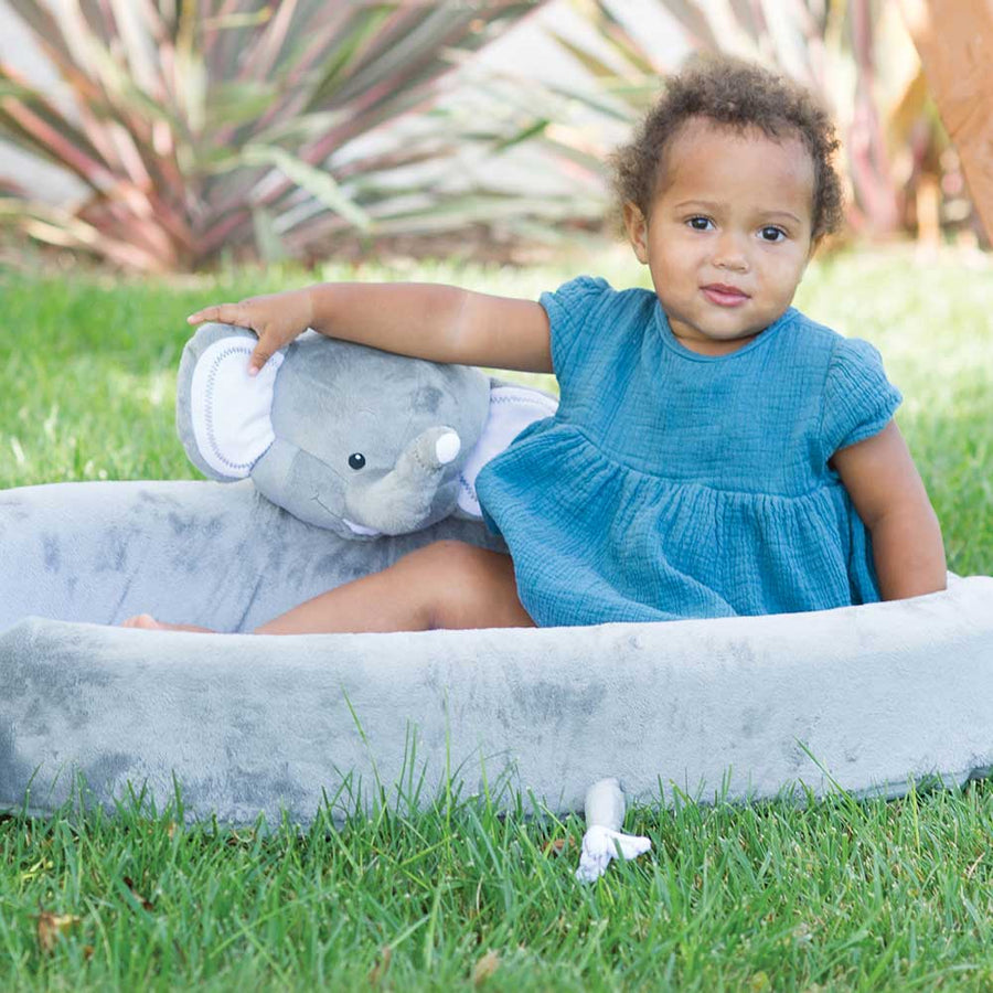lulyzoo toddler lounge - outdoor lifestyle